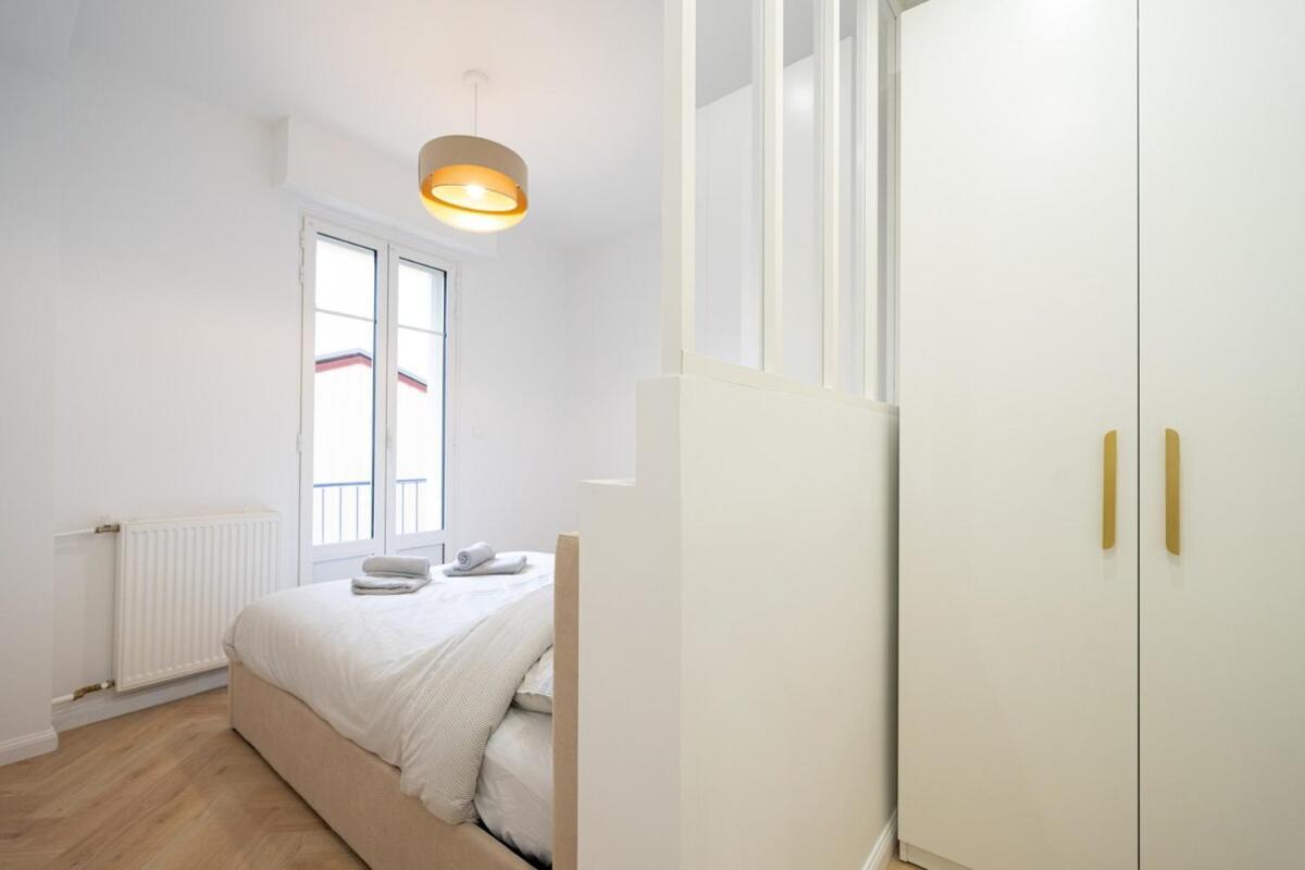 Beautiful 3 Rooms, Carre D 'or Apartment