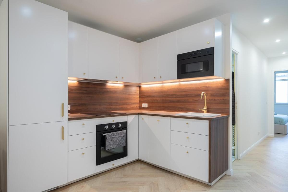Apartment Beautiful 3 Rooms, Carre D 'or
